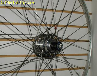 Brevette/Touring wheel  White Ind. hub with Campagnolo Gamma rim